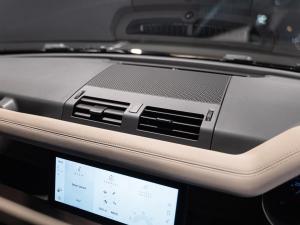 Land Rover Defender 110 P400 First Edition - Image 12