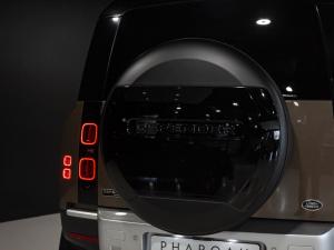 Land Rover Defender 110 P400 First Edition - Image 23
