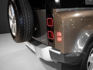 Land Rover Defender 110 P400 First Edition - Image 25