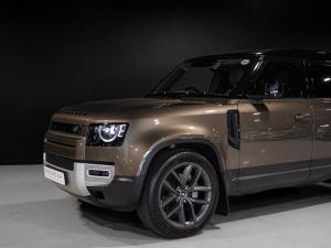 Land Rover Defender 110 P400 First Edition - Image 3
