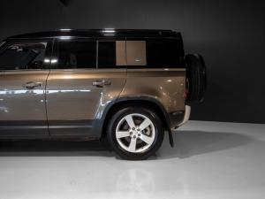 Land Rover Defender 110 P400 First Edition - Image 6