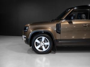 Land Rover Defender 110 P400 First Edition - Image 7