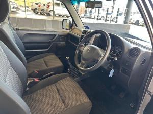 Suzuki Jimny 1.3 - Image 10