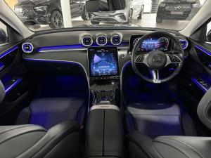 Mercedes-Benz C-Class C200 Avantgarde - Image 3