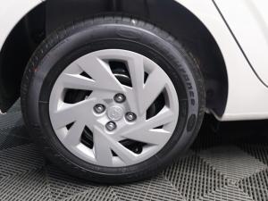 Hyundai Grand i10 1.0 Premium hatch - Image 7