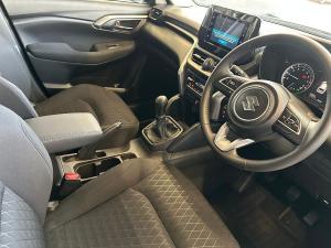 Suzuki Grand Vitara 1.5 GL manual - Image 10
