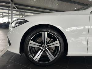 Mercedes-Benz C-Class C220d Avantgarde - Image 12