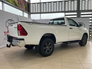 Toyota Hilux 2.4GD-6 single cab Raider manual - Image 2