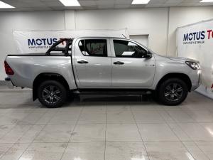 Toyota Hilux 2.4GD-6 double cab Raider manual - Image 3