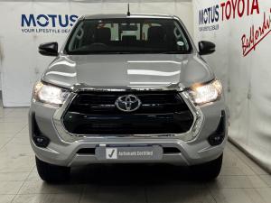 Toyota Hilux 2.4GD-6 double cab Raider manual - Image 4
