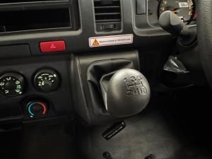 Toyota Hiace 2.7 Ses-fikile 16-seater - Image 9