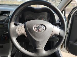 Toyota Corolla 1.6 Advanced - Image 8