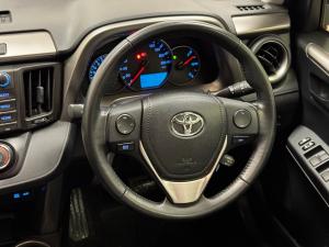 Toyota RAV4 2.0 GX auto - Image 8