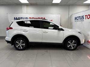 Toyota RAV4 2.0 GX auto - Image 3