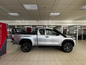 Toyota Hilux 2.4GD-6 Xtra cab Raider manual - Image 3