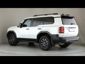 Toyota Land Cruiser Prado 2.8GD VX-R - Image 10