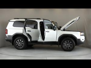 Toyota Land Cruiser Prado 2.8GD VX-R - Image 17