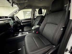 Toyota Hilux 2.4GD-6 double cab 4x4 Raider auto - Image 9