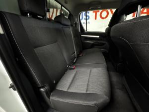 Toyota Hilux 2.4GD-6 double cab 4x4 Raider auto - Image 15