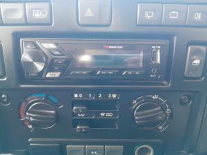 Land Rover Defender 110 TD station wagon S - Image 11