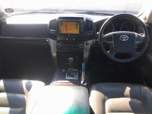 Toyota Land Cruiser 200 4.5D-4D VX - Image 6