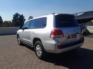 Toyota Land Cruiser 200 4.5D-4D VX - Image 21