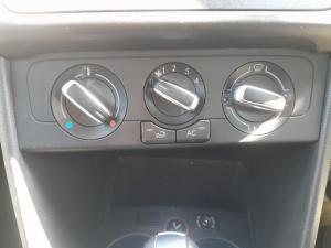 Volkswagen Polo 1.6 Comfortline auto - Image 13