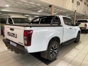 Isuzu D-MAX 250 HO X-RIDER automatic E/CAB - Image 2