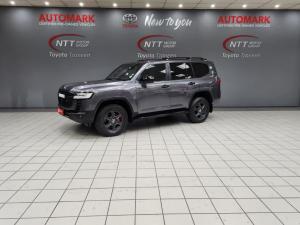 Toyota Landcruiser 300 V6 3.5T GR-S - Image 13