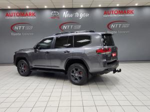 Toyota Landcruiser 300 V6 3.5T GR-S - Image 14