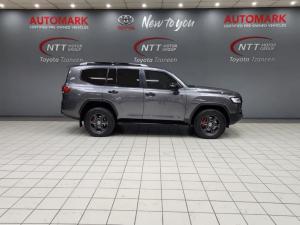 Toyota Landcruiser 300 V6 3.5T GR-S - Image 3
