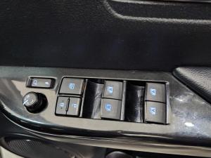 Toyota Hilux 2.8 GD-6 RB 21 Legend 4X4 automaticD/C - Image 11