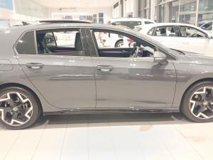 Volkswagen Golf 1.4 TSI R-LINE Tiptronic - Image 11