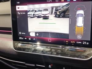 Volkswagen Golf 1.4 TSI R-LINE Tiptronic - Image 16
