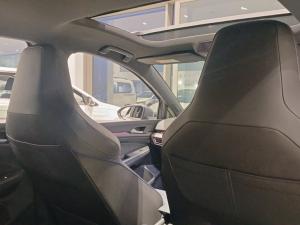 Volkswagen Golf 1.4 TSI R-LINE Tiptronic - Image 19