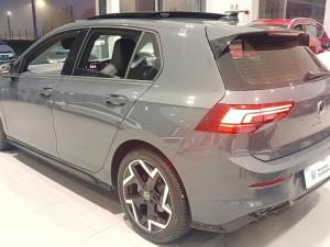 Volkswagen Golf 1.4 TSI R-LINE Tiptronic - Image 6
