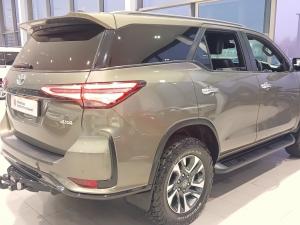 Toyota Fortuner 2.8 GD-6 4X4 VX automatic - Image 23