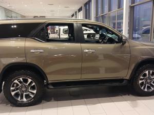 Toyota Fortuner 2.8 GD-6 4X4 VX automatic - Image 5