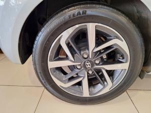 Hyundai Grand i10 1.2 Fluid hatch auto - Image 13
