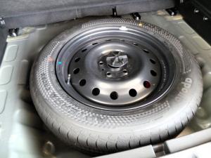 Toyota Urban Cruiser 1.5 XR manual - Image 14