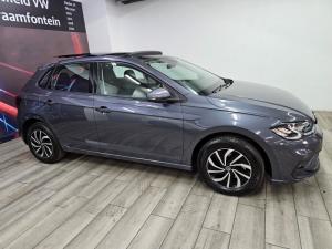 Volkswagen Polo hatch 1.0TSI Life auto - Image 13