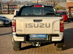Isuzu D-Max 3.0TD double cab V-Cross - Image 3