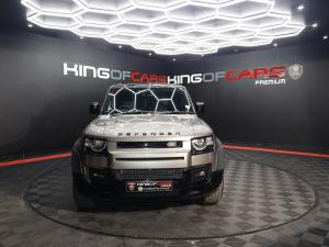 Land Rover Defender 110 D300 X-Dynamic HSE - Image 2