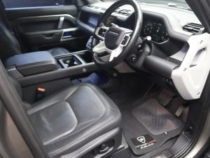 Land Rover Defender 110 D300 X-Dynamic HSE - Image 9