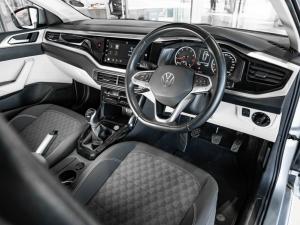 Volkswagen Polo sedan 1.6 Life manual - Image 10
