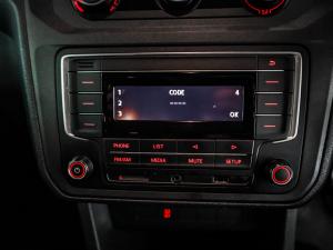 Volkswagen Caddy 2.0TDI crew bus - Image 18