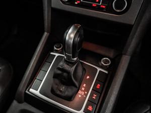 Volkswagen Amarok 2.0BiTDI double cab Highline auto - Image 18