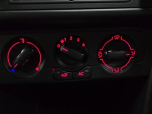 Volkswagen Polo Vivo hatch 1.6 Comfortline auto - Image 10