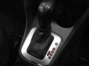 Volkswagen Polo Vivo hatch 1.6 Comfortline auto - Image 9