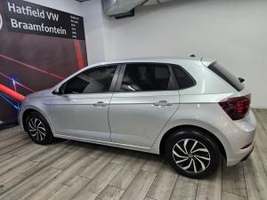 Volkswagen Polo hatch 1.0TSI - Image 11